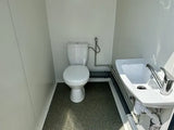 Contenedor Sanitario con 3 Cabinas