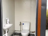 Contenedor Sanitario Tipo Pabellón con Triple Cabina