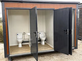 Contenedor Sanitario Tipo Pabellón con Triple Cabina